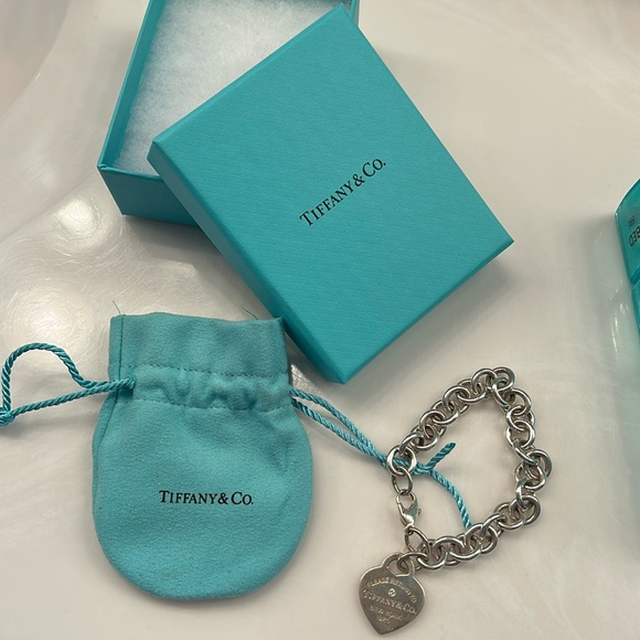 Tiffany & Co. Jewelry - GUC Tiffany & co genuine heart bracelet